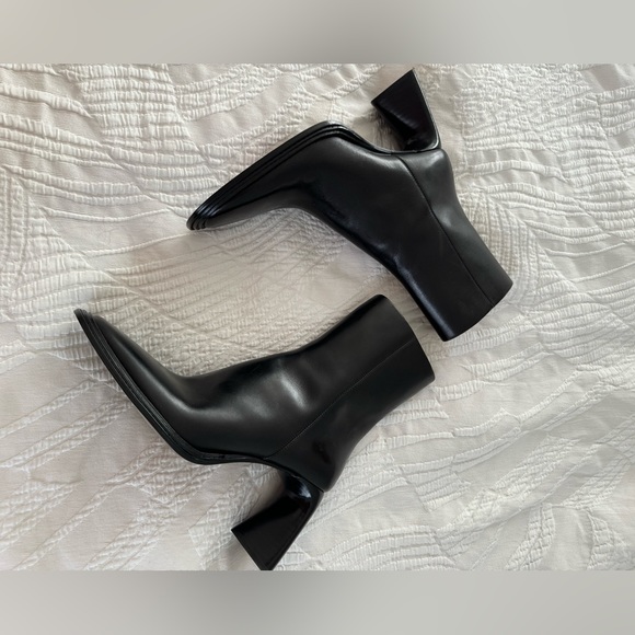 ✨SALE✨Alexander Wang Booker Square Toe Bootie ✨SALE✨ - Picture 9 of 16